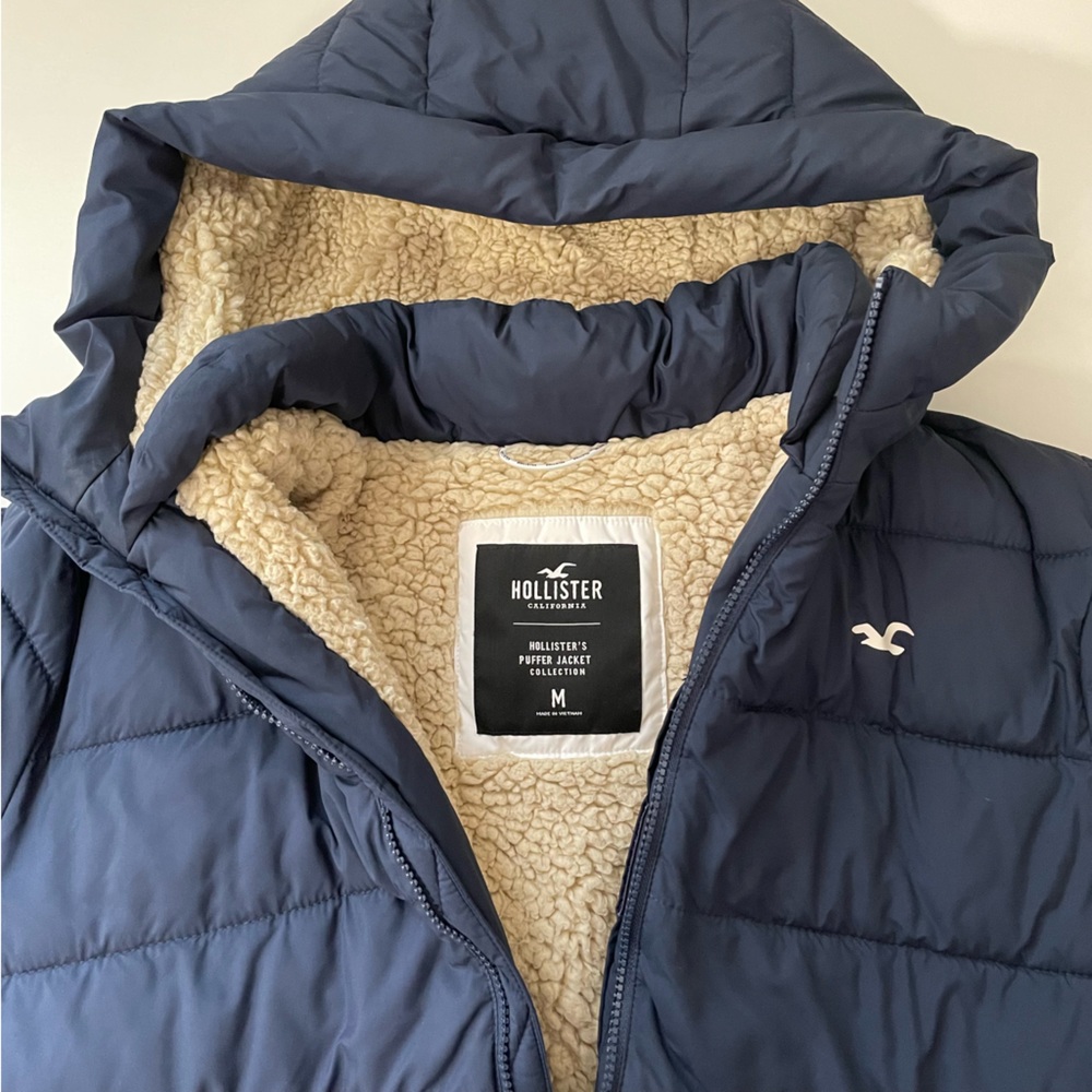Hollister Men’s Navy Sherpa-Lined Puffer Jacket M